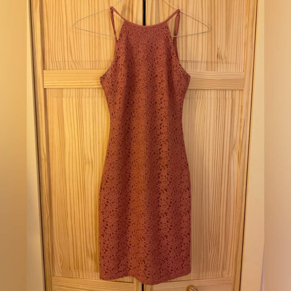 ❌ NEW ❌ LULUS LACE DRESS ~ ROSE COLOR - Picture 4 of 7